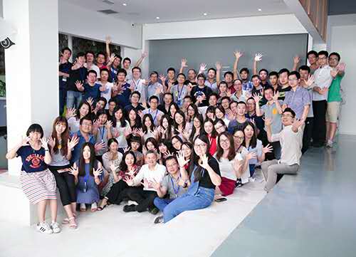 聚集15万行业精英，手握1.2亿融资，这位律师要干什么？