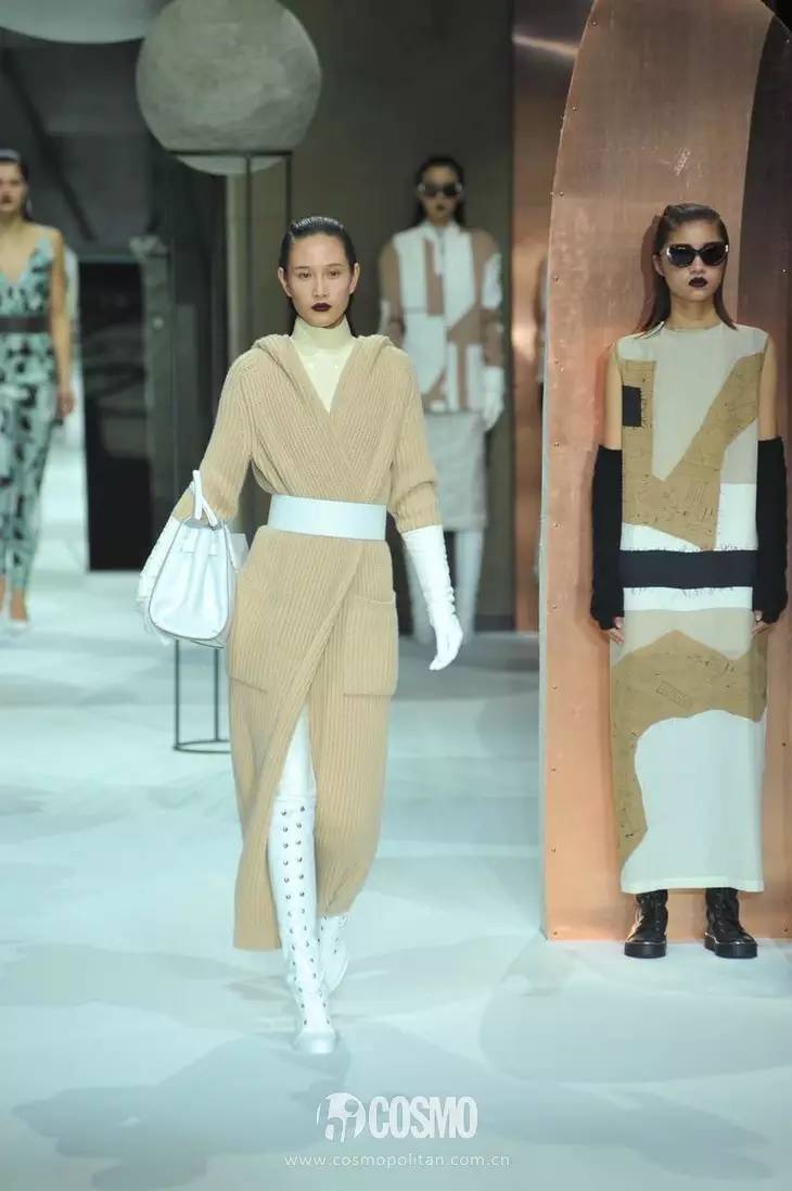 唐嫣江疏影同款,唐嫣江疏影穿搭图片