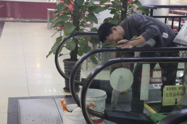 吃完食堂的第200碗饭，Ta说带我去后厨看看