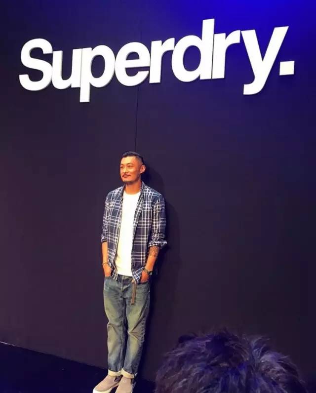 潮星必BUY|深扒完“六叔”的私人衣橱后,竟然发现……