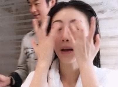 景甜直播洗脸用了什么,景甜素颜做直播