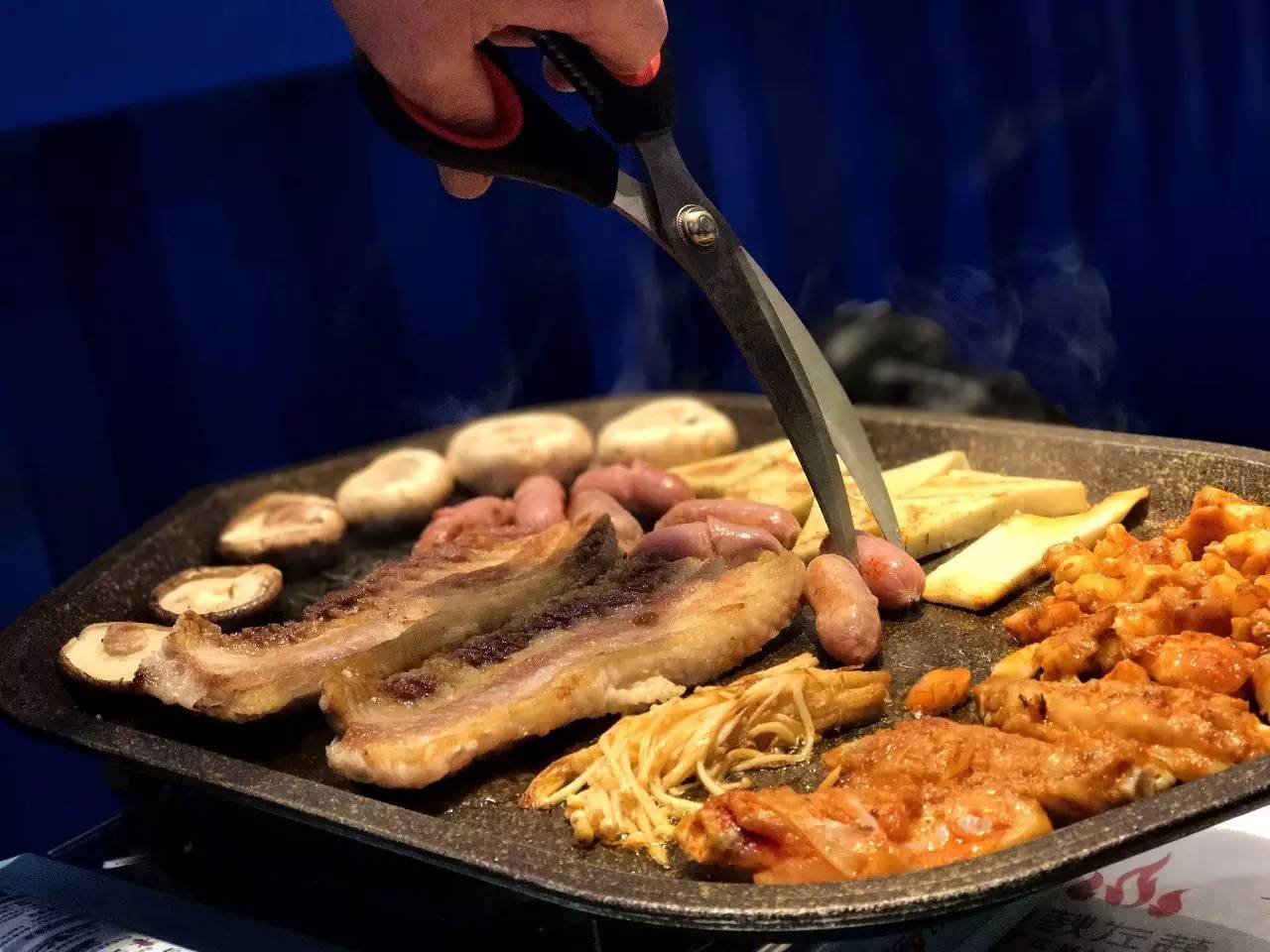 叱咤首尔烤肉界30年，来成都秒变5星好评店！看了《蓝色大海》必吃一顿！