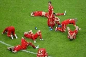 如果你有个喜欢足球的男朋友,有一个特别爱踢球的男朋友