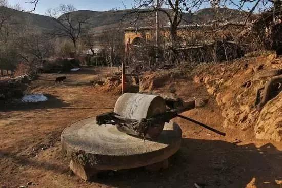 红土高原深处的神秘古村落,黄土高坡最原始的村落