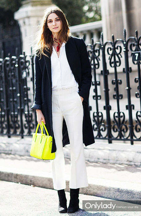 凯特王妃蓝色丝巾,凯特王妃戴丝巾