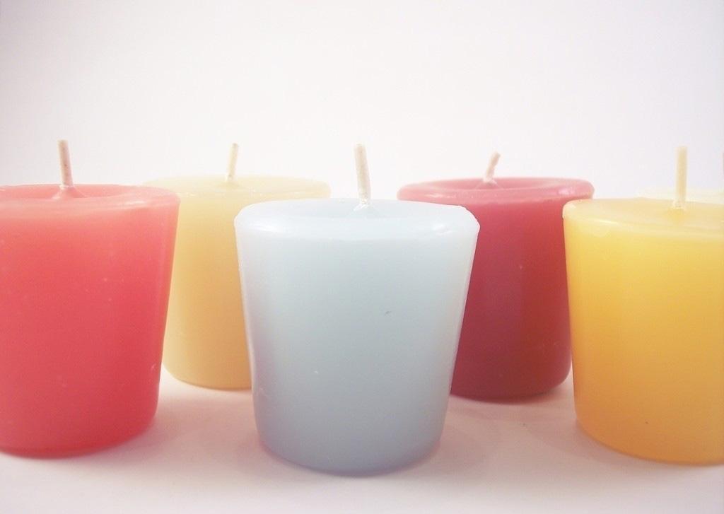 下雨天怕把鞋弄脏光着脚,下雨天不建议穿拖鞋出门