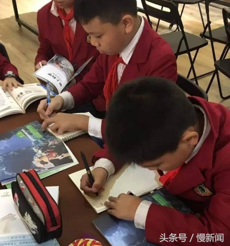 教室搬进书店教出来的孩子确实不一样