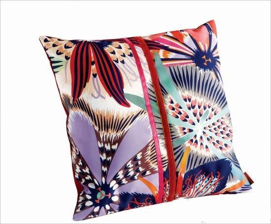 沙发觉得坐的不舒服有必要换吗,沙发一体式靠包对比分体式靠包