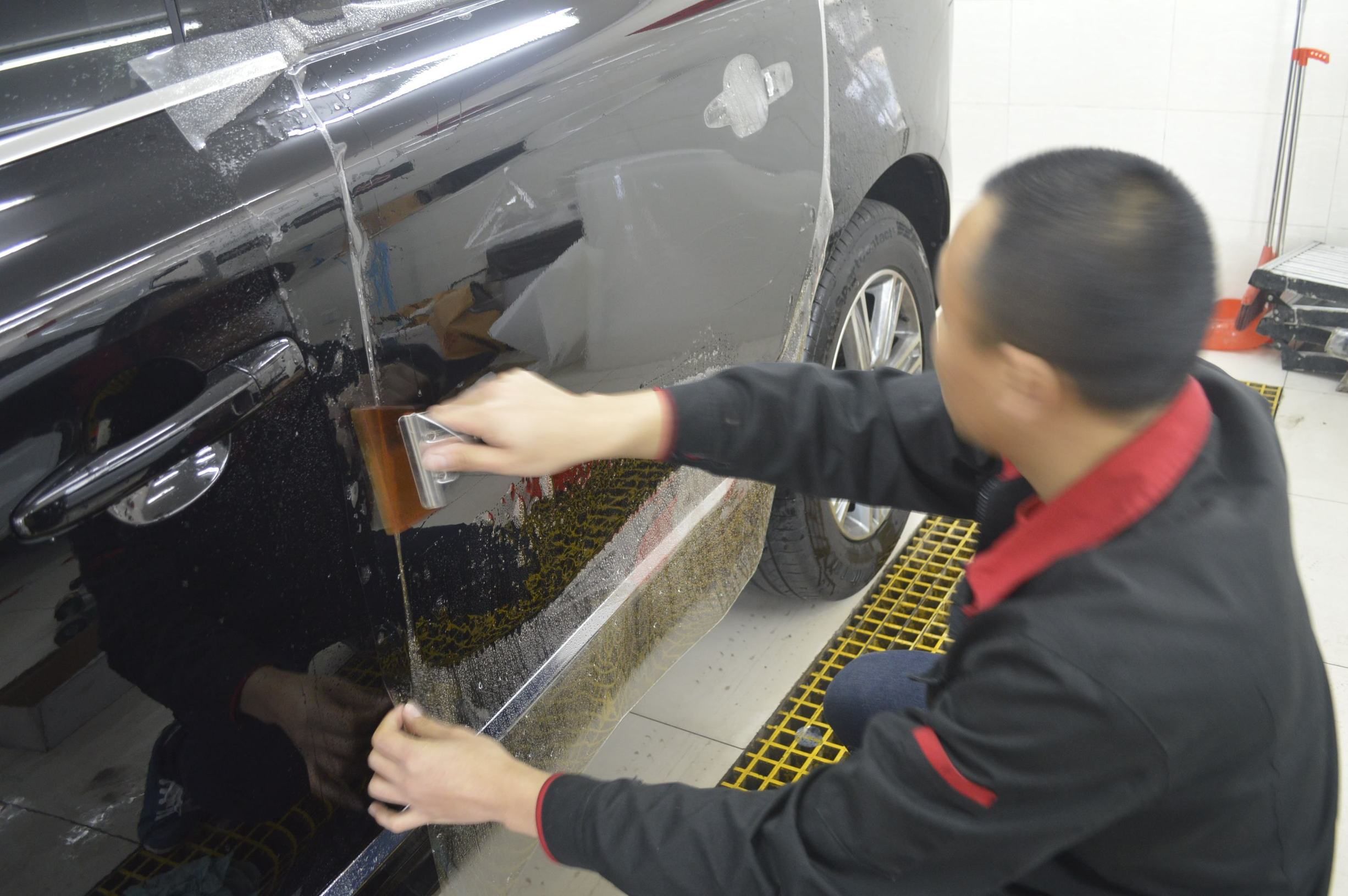 沃尔沃车衣保护原车漆,沃尔沃贴隐形车衣注意事项