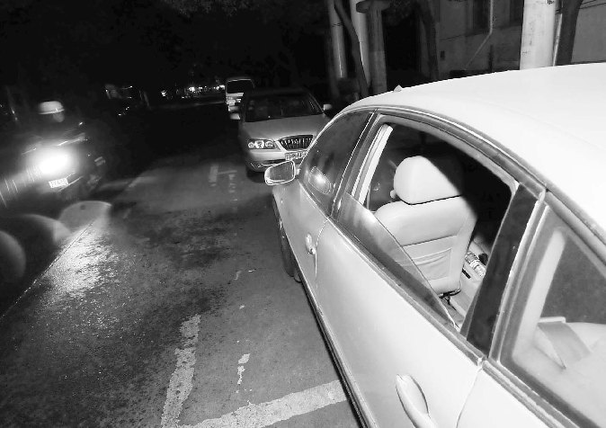 汽车玻璃被砸后怎么处理,车玻璃被撞了怎么处理