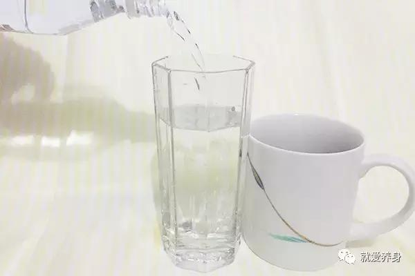 嘴唇起泡痒红肿怎么快速消肿,嘴唇和鼻子起泡很痒怎么办