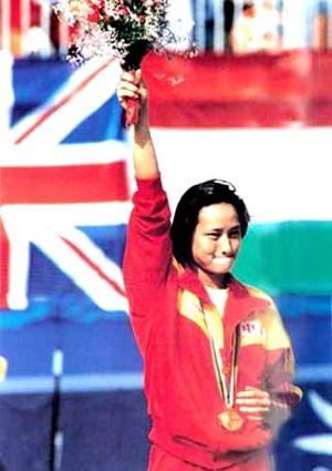 中国首位“跳水女皇”巅峰时差点儿自杀退役卖金牌只为做公益