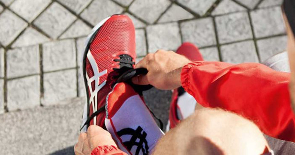 跑步脚受伤的日子该怎么保持状态,常见的跑步膝伤病症状