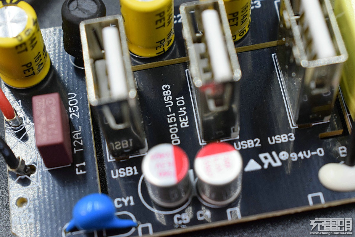 虽名不经传但也可圈可点达世奇插线板评测及拆解