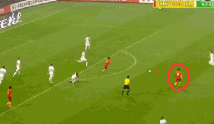 这两张图足以让国足球迷心碎，这就是我们的国家队！