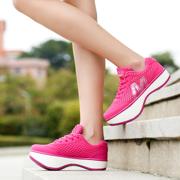 高跟鞋中跟尖头,高跟鞋和中跟鞋有什么区别