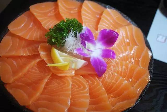 丽江美食攻略全集,丽江象山市场美食攻略