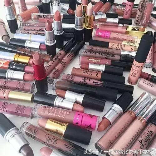 一套化妆品2800贵吗,化妆品贵的和便宜的区别