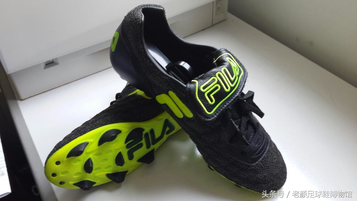 what足球,what鞋是什么牌子