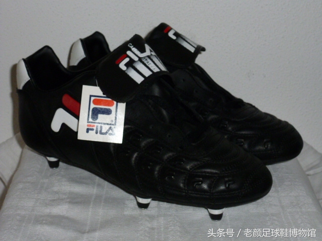 what足球,what鞋是什么牌子