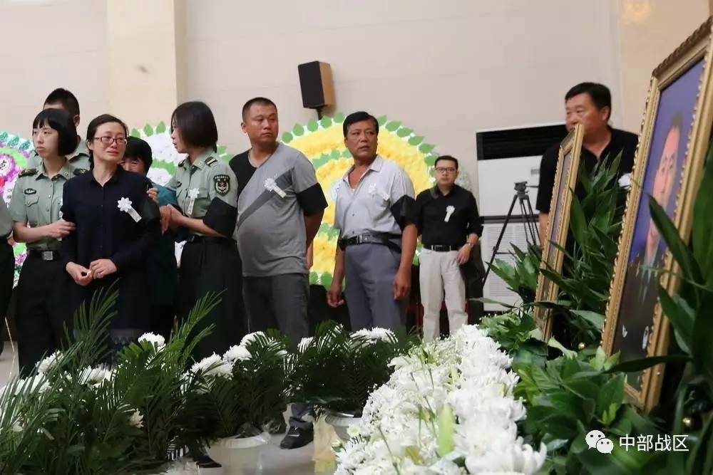 致敬烈士怀念亲人,怀念亲人和逝世的烈士