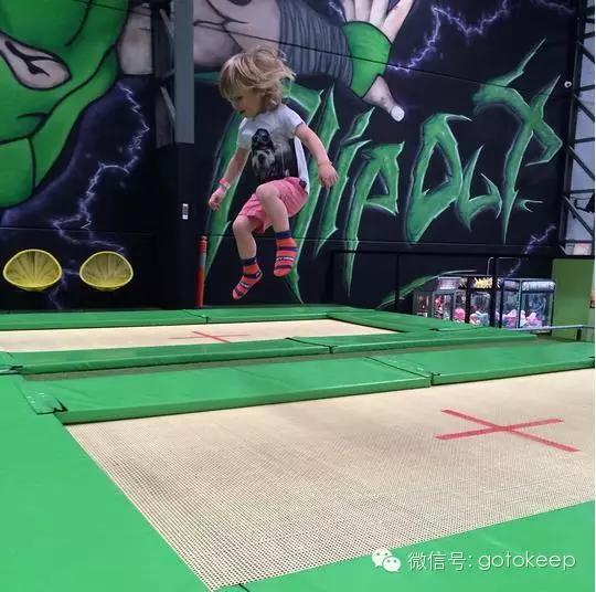 八块腹肌的小怪兽,腹肌小怪兽