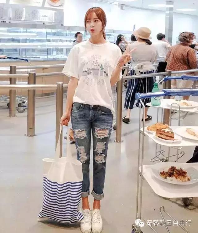 韩国妹子来中国逛超市,韩国女生都去哪买裙子