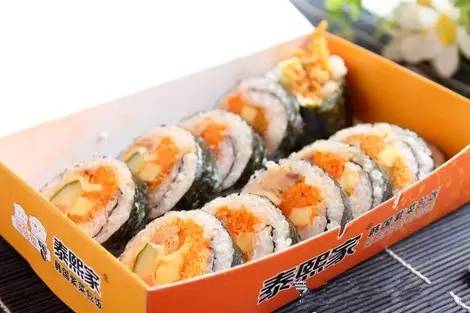 为啥女孩都喜欢去小寨逛,为什么说来西安一定要去小寨