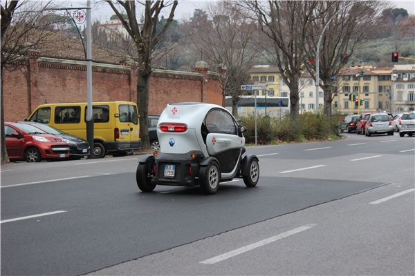 蜜月旅行惊现知豆比亚迪，顺着德法瑞意饱览欧洲的新能源汽车