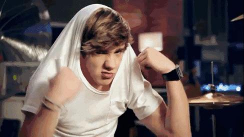 打球手臂一边粗一边细怎么办,打球手臂力量太弱怎么锻炼