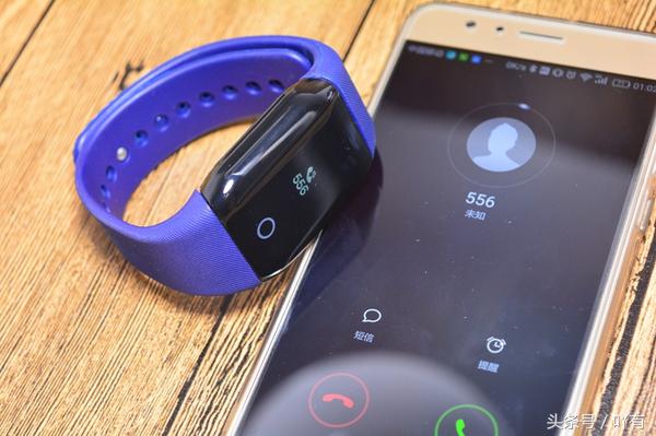 新科技，内置血氧、血压监测功能DuDowatch，又省一笔