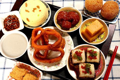 盛澜杂文｜大学问家的“吃后感”