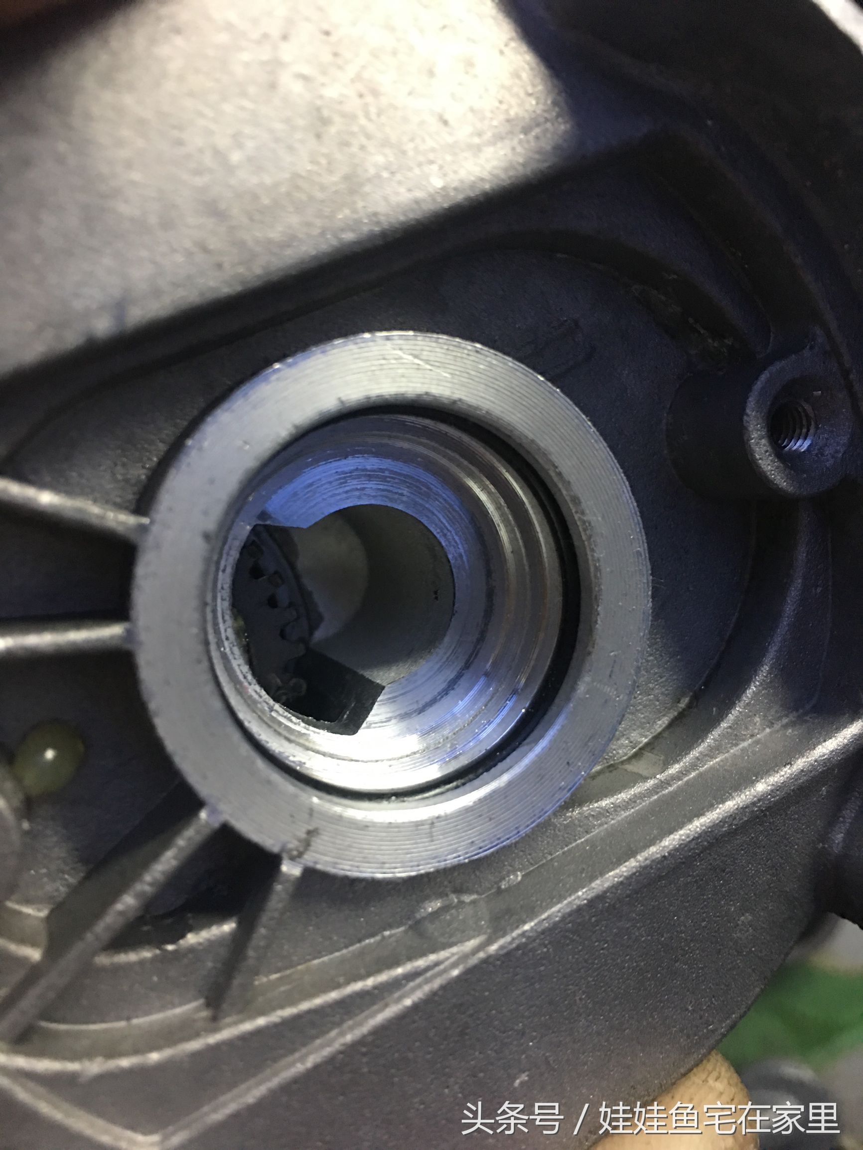 18v博世电锤锂电池组装视频,博世电锤机头维修