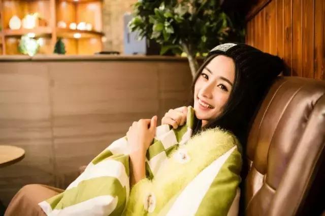 20岁女士纹眉,四川女子纹眉纹成关公眉