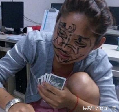 看我这个小帅哥怎么样？