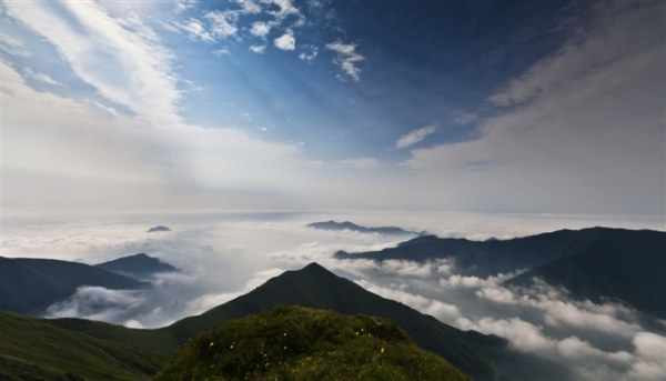 张家口旅游小五台山离市区远吗,张家口小五台山全景图