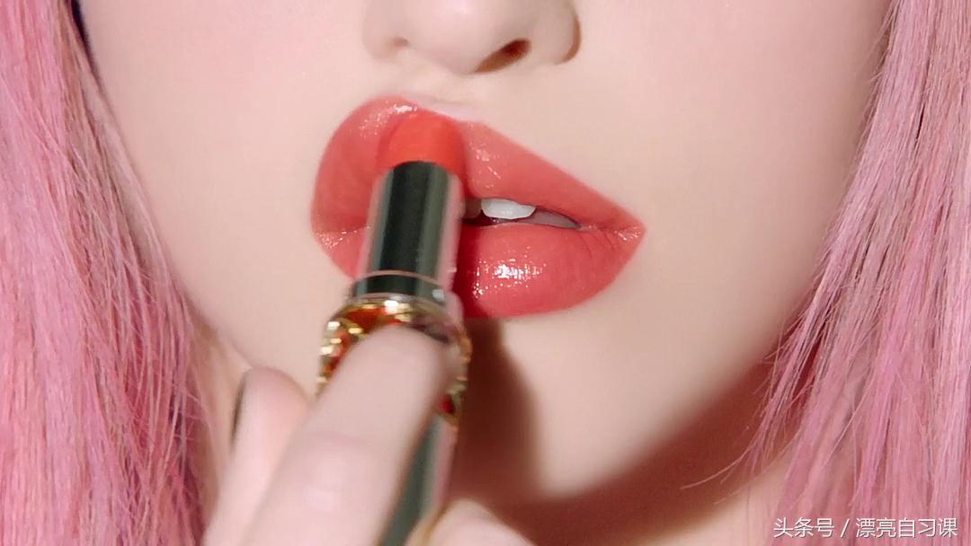 ysl圣罗兰丝缎光彩唇膏最火的颜色 (2017年ysl圣罗兰银管夹心唇膏)