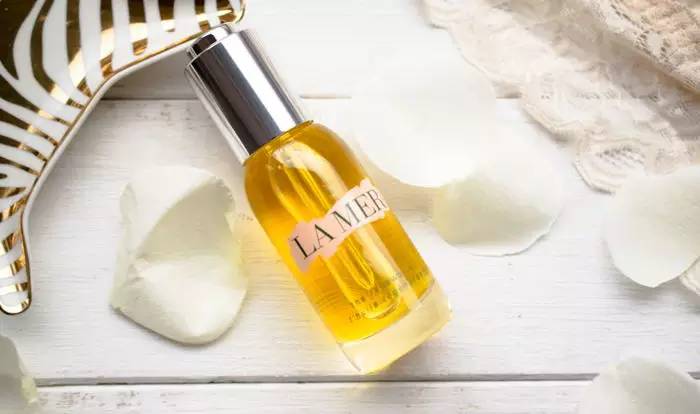 冬天来给肌肤补补水,冬季让你的肌肤喝饱水