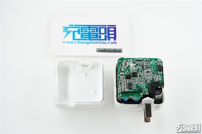 x90120w充电器拆解,9x充电头拆解视频