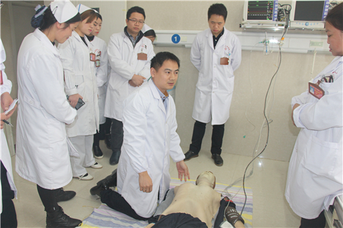 医疗救助织密织牢困难群体,医疗扶贫典型