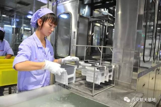 善用太阳光芒问鼎绿能世界!11个关键词解读隆基股份百亿成长之路……