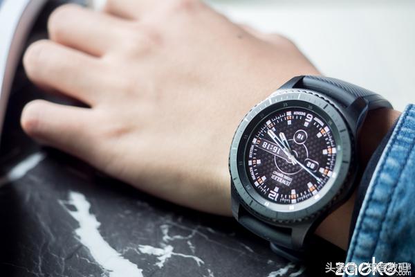 三星手表gears3现在还值得买不,三星手表gears3经典版开箱