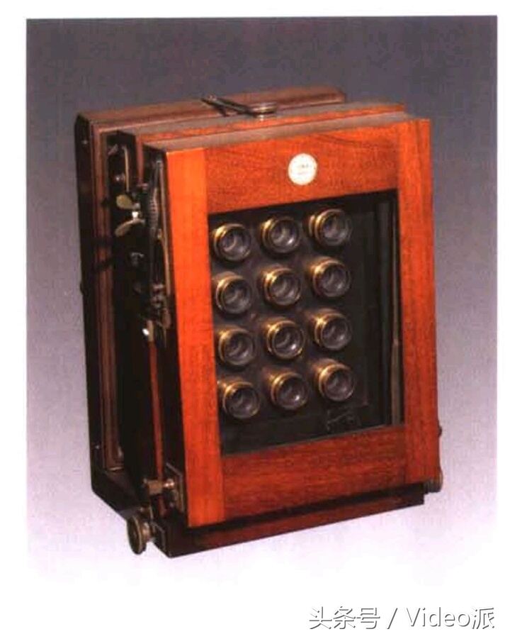 一台相机同时最多可以配多少个镜头?答案是最少十二个!