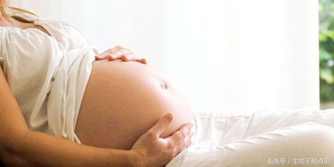 什么原因会导致提前破水,提前一个月破水正常吗