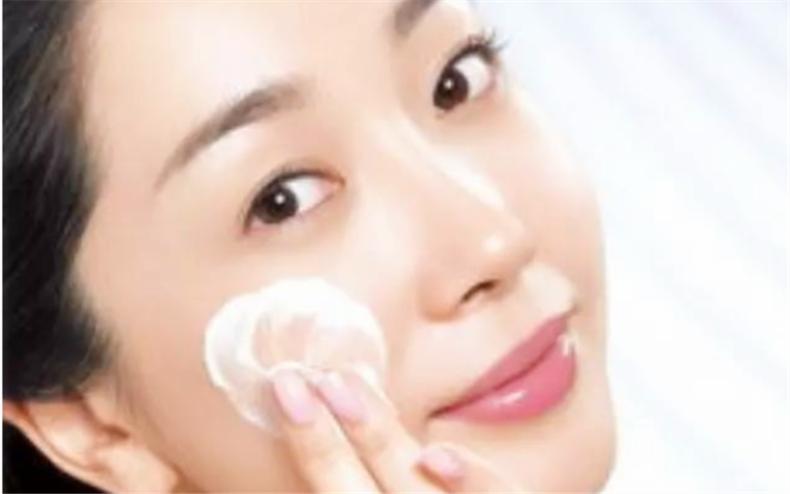 冬天最离不开的就是睡衣,天冷了多囤几套睡衣