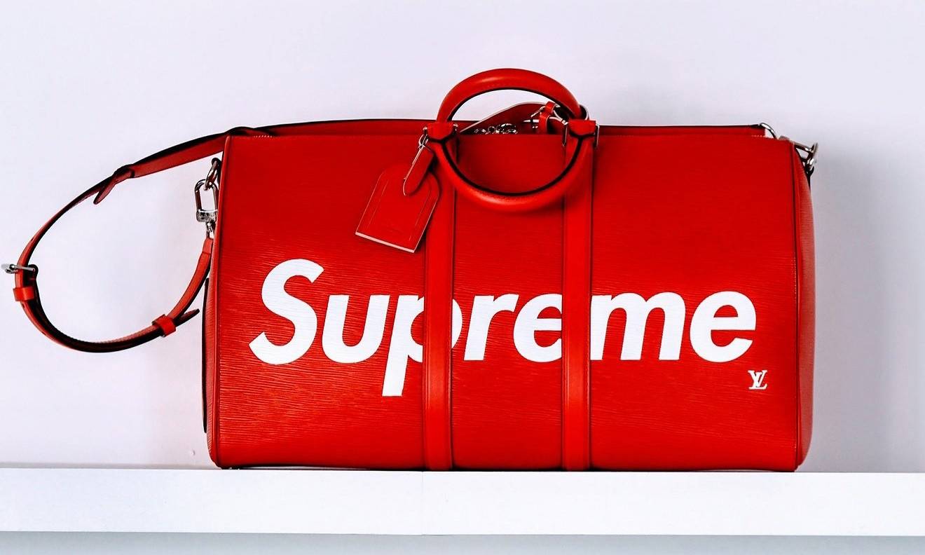 lv联名supreme牛仔外套2018款,lvsupreme联名搭配