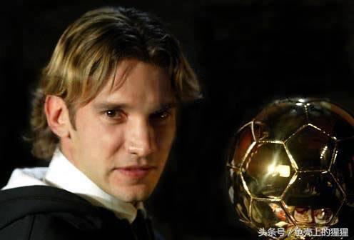 足球场上的帅哥门将,足球场上的帅哥视频