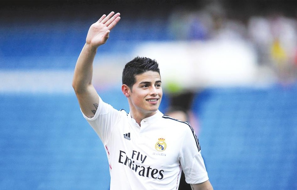 春节我们看完春晚再看足球圈里的帅哥，内含帅你一脸的卡卡