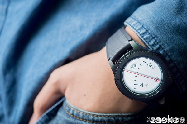 三星GearS3评测：最强智能手表之一，但依然鸡肋