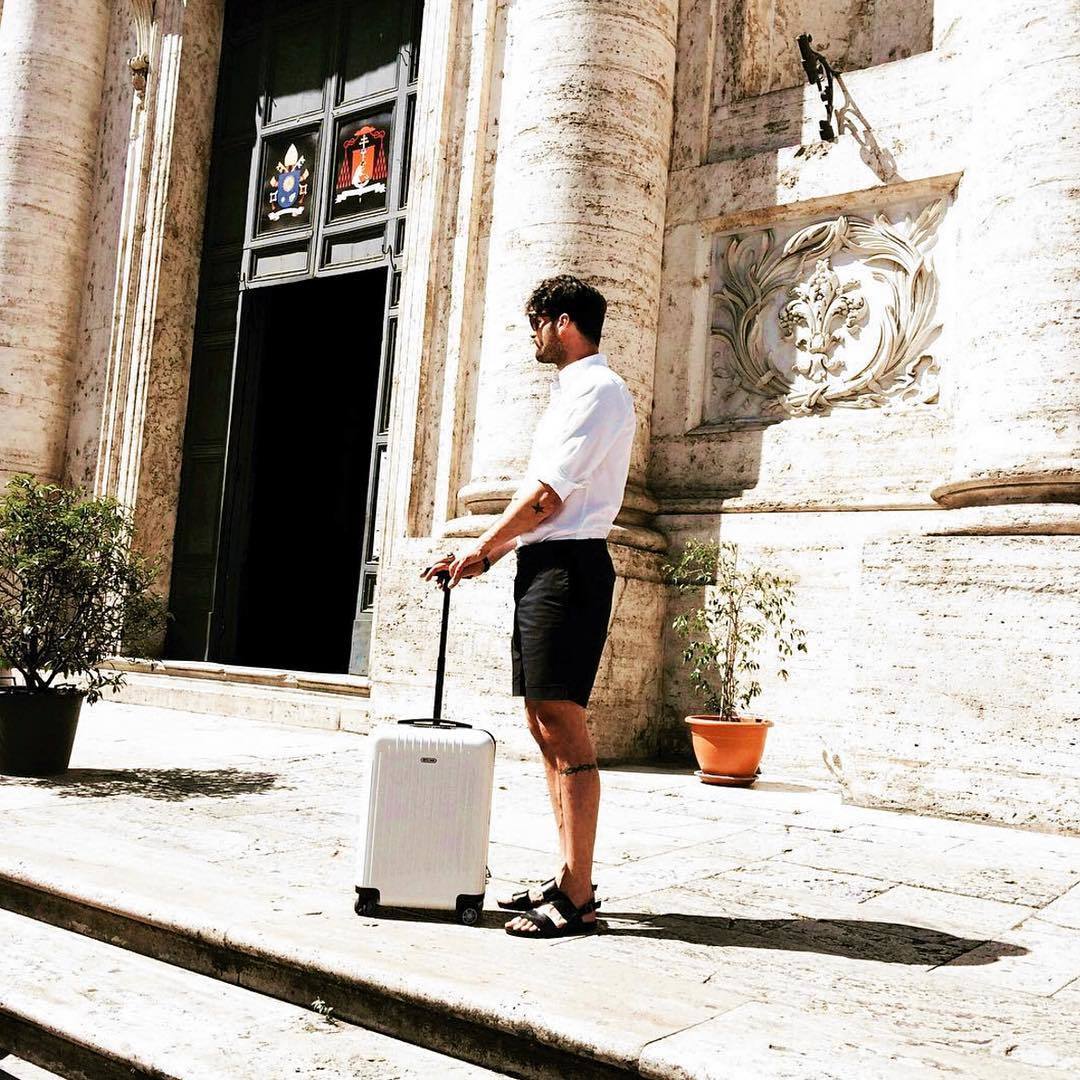 旅行时不累的行李箱,去旅行的前一天晚上整理行李箱